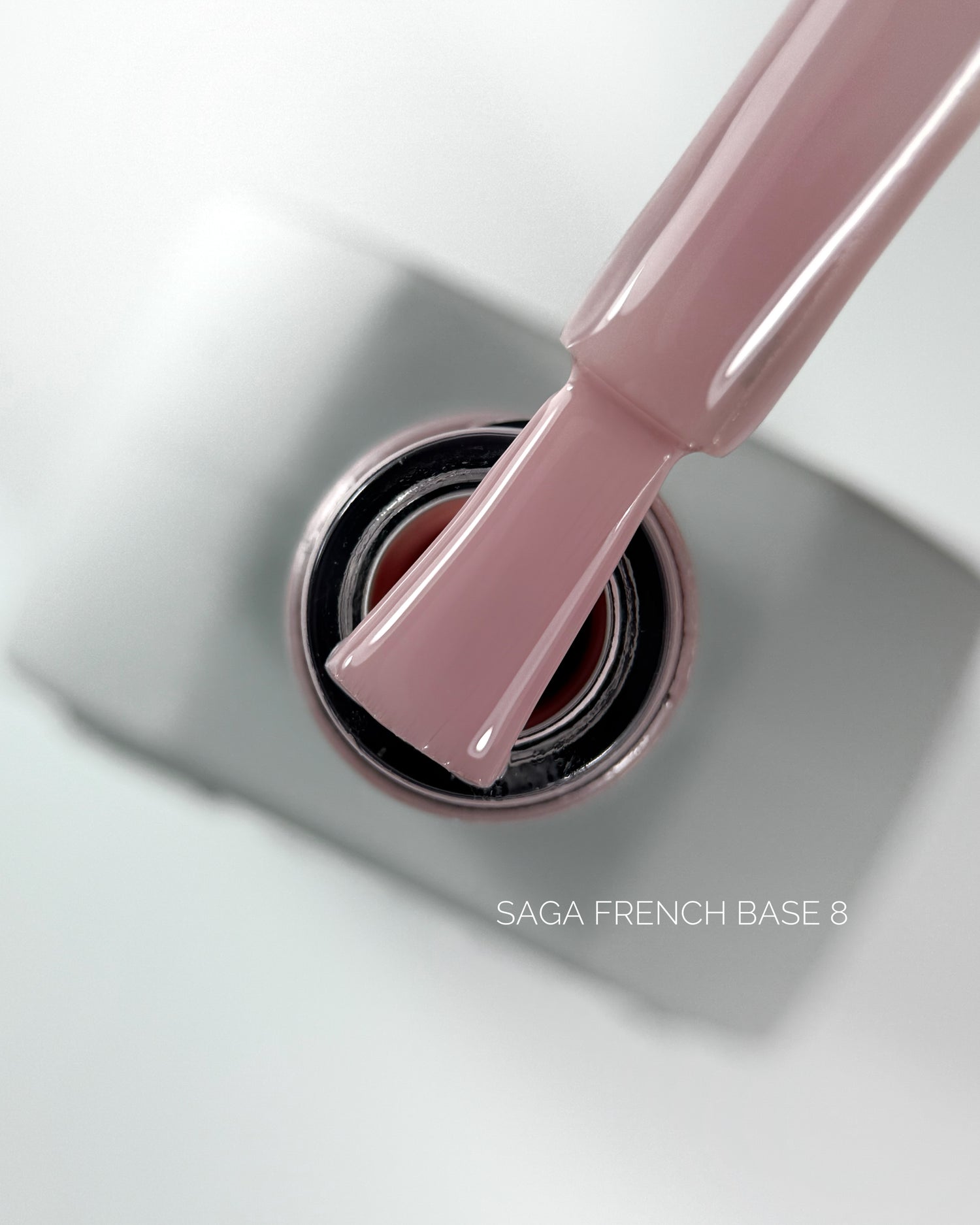 Saga French base 8, 10 ml