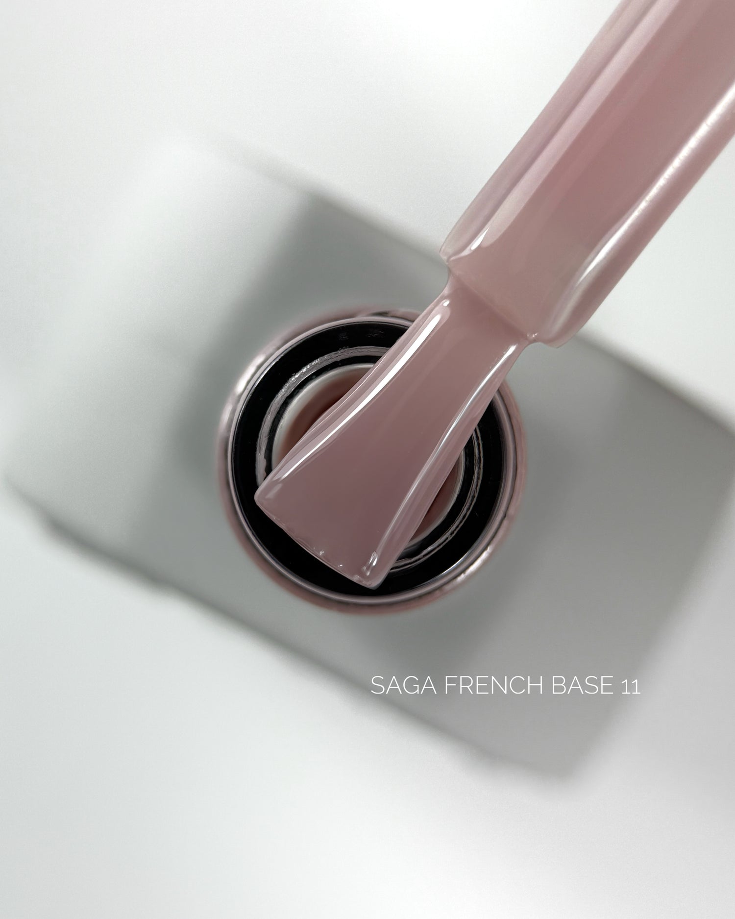 Saga French base 11, 9 ml