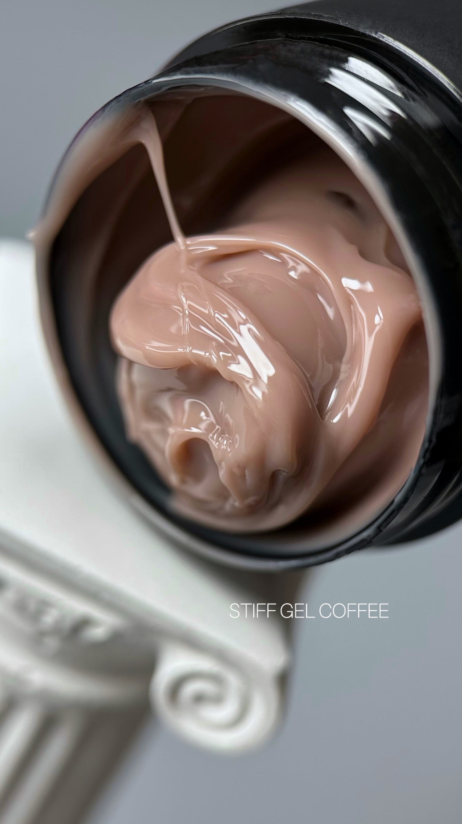 SAGA STIFF Gel Coffe (coffe), 15 ml