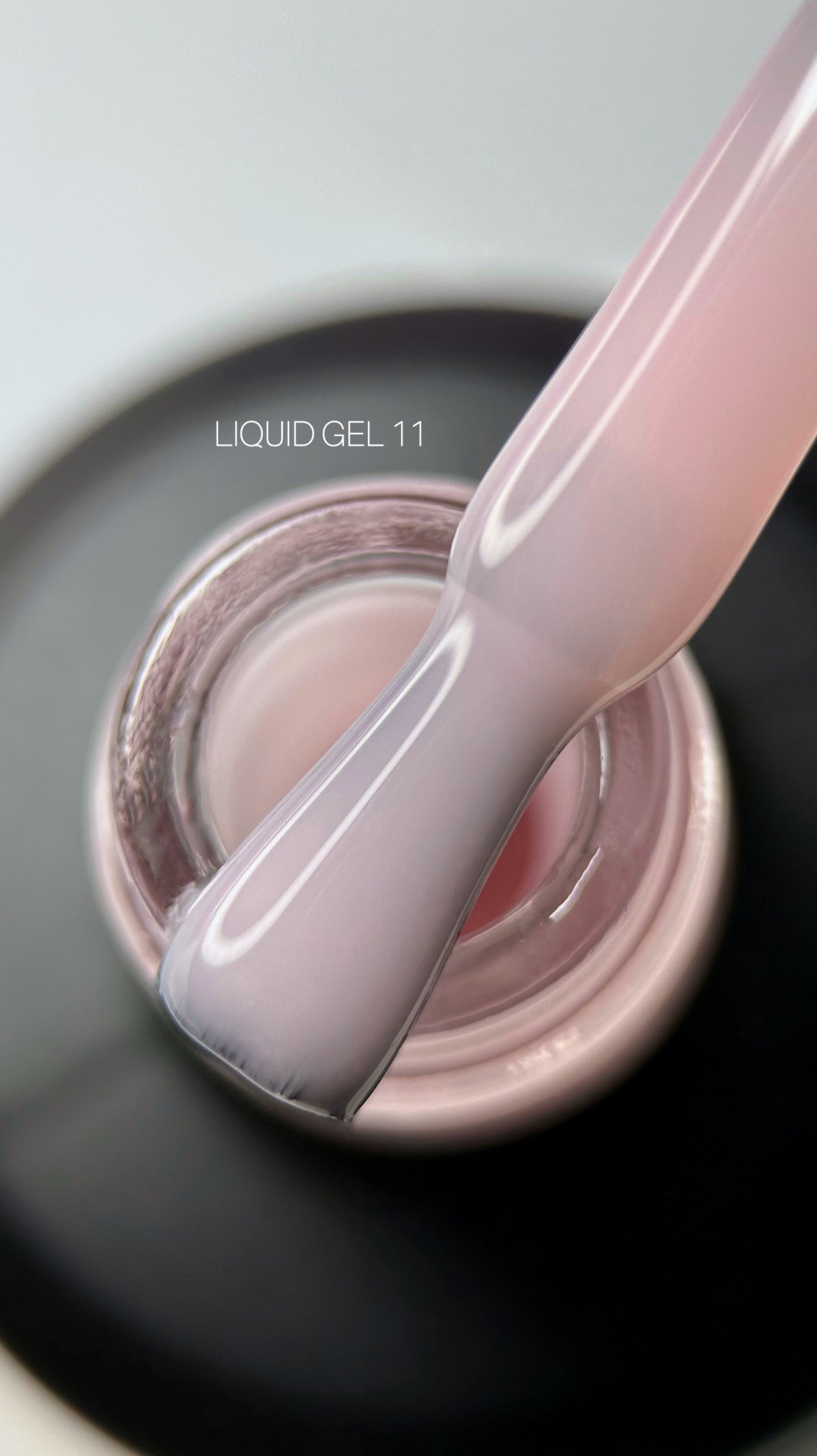SAGA LIQUID GEL 11 (peach pink), 15 ml