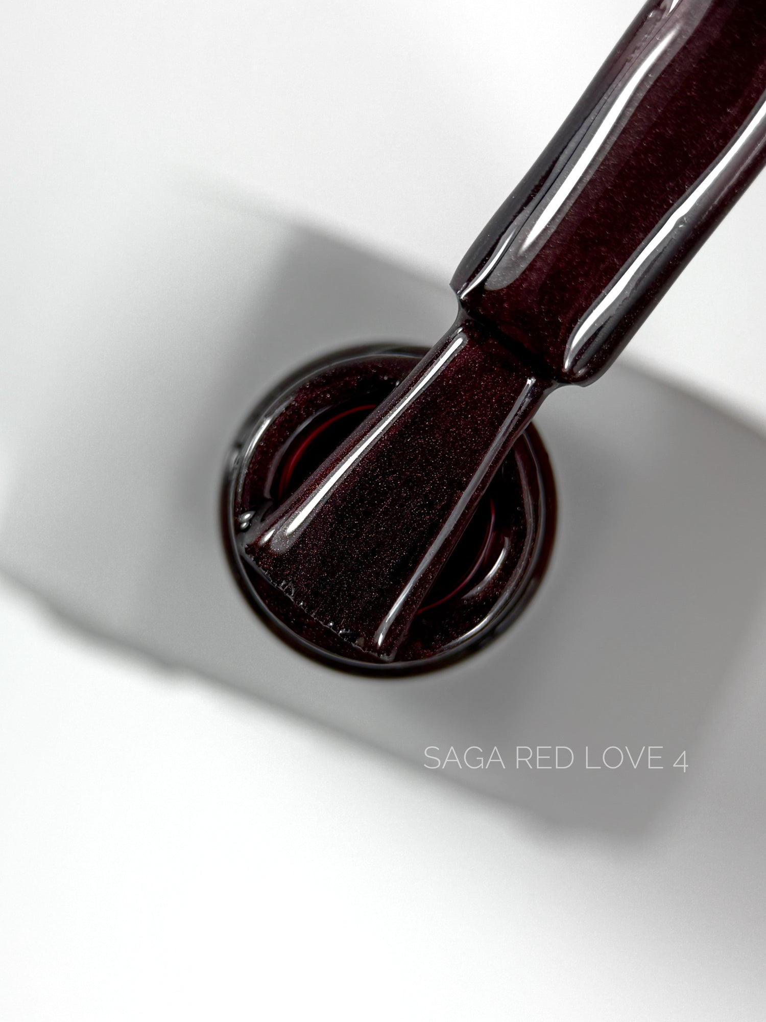 SAGA Professional Love Red №04, 10 ml